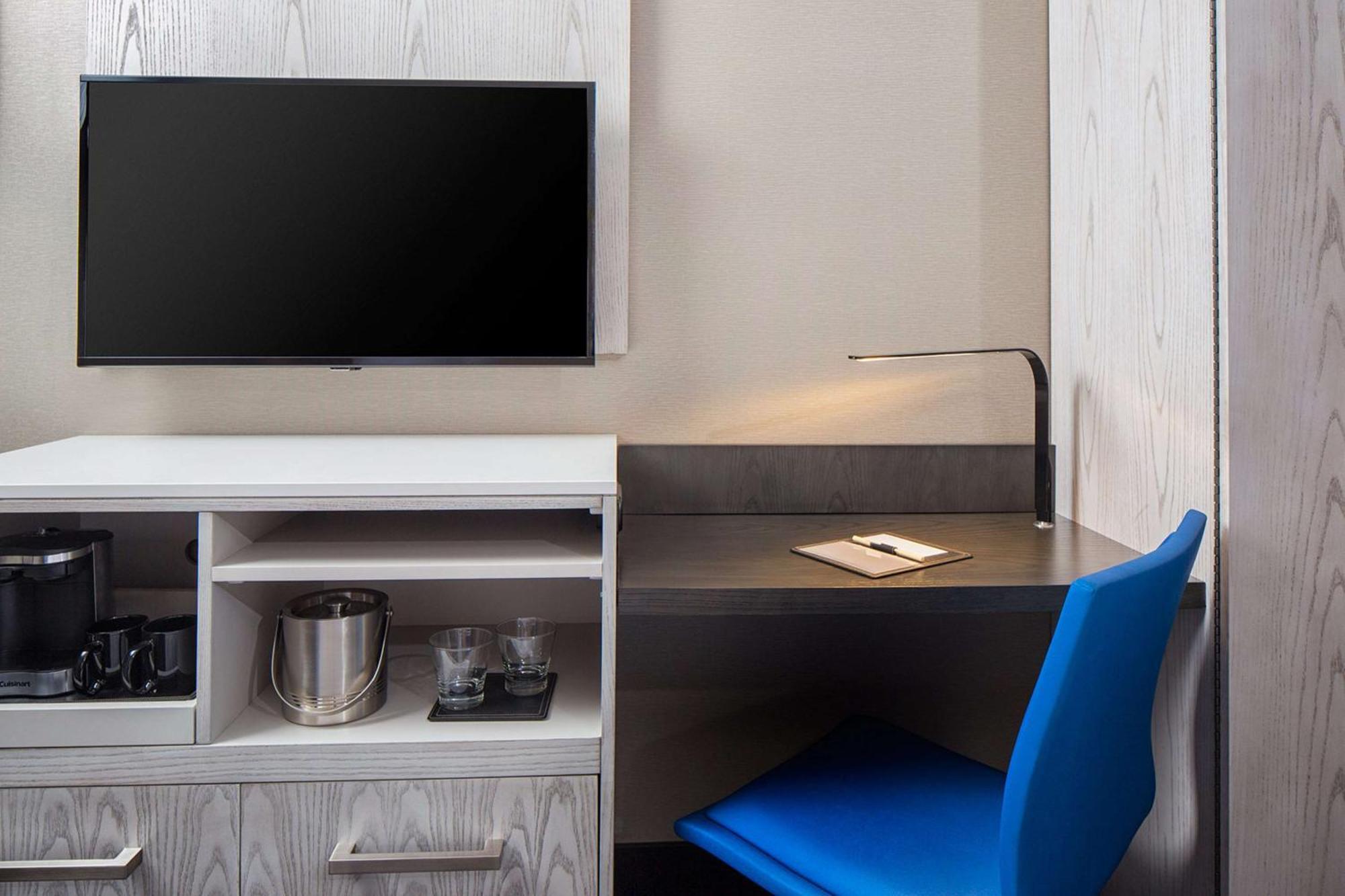 Kamer met Kingsize Bed en Uitzicht op het Centrum