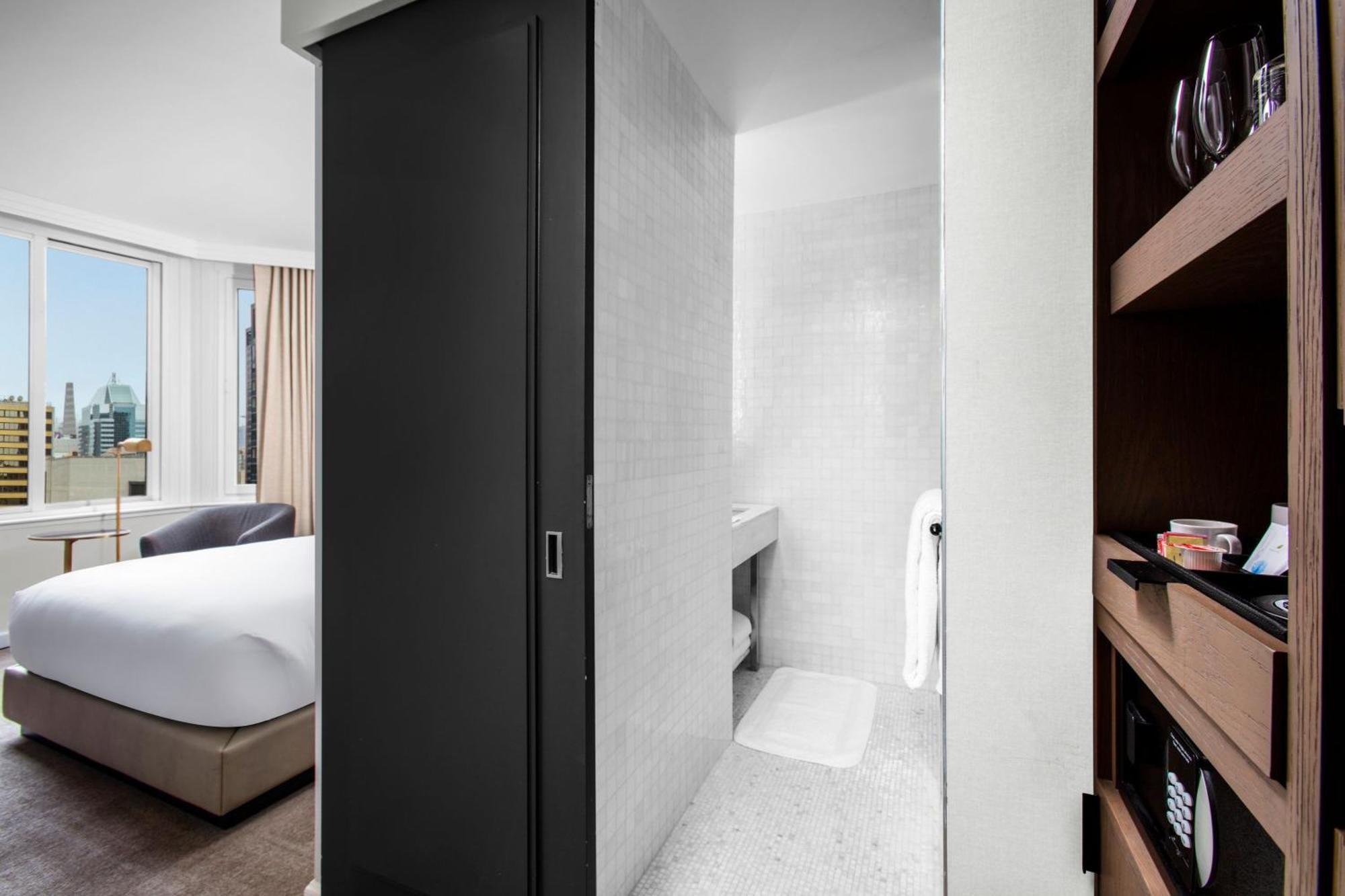 Deluxe Zimmer mit Queensize-Bett und Stadtblick