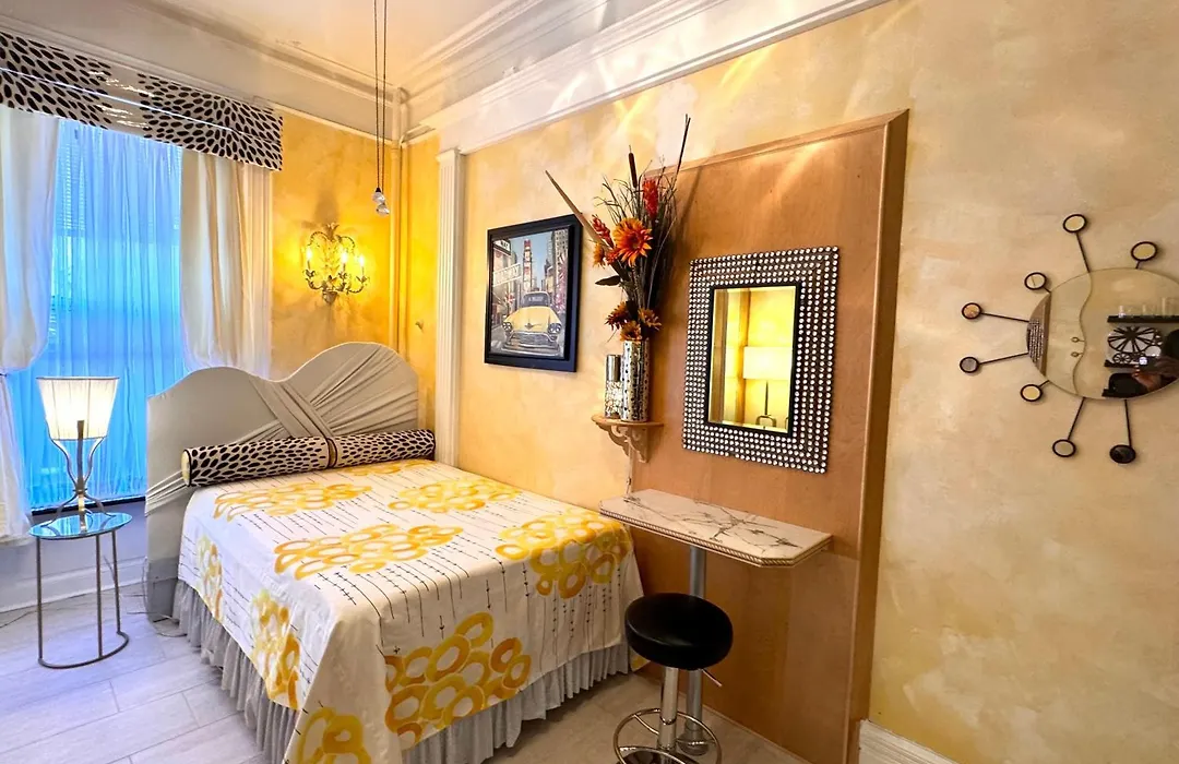 The International Cozy Inn-1