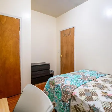 Eastern Parkway Guest House-3