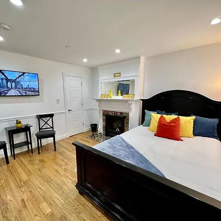 The Caez, A Modern Brooklyn Townhome With Waterfall-3