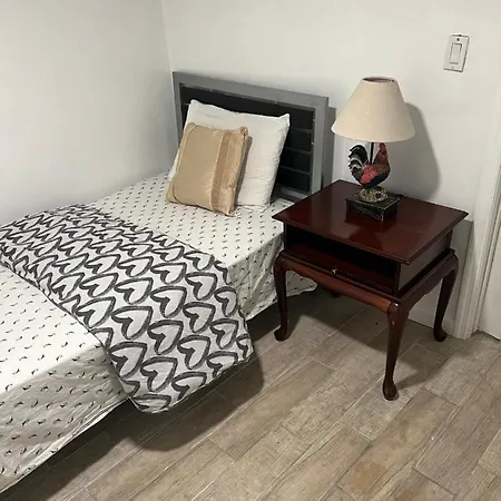 A Restful Room In Queens-3