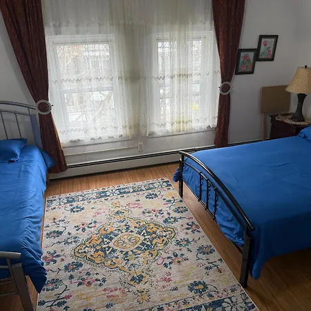 Classical American House 3-2